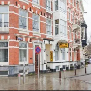 hotel-titus.amsterdamhotelsnl.com/