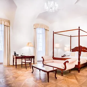 savic.praguehotelsweb.com/