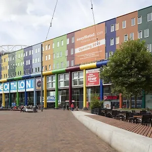 Easyhotel Arena Boulevard 2* Амстердам