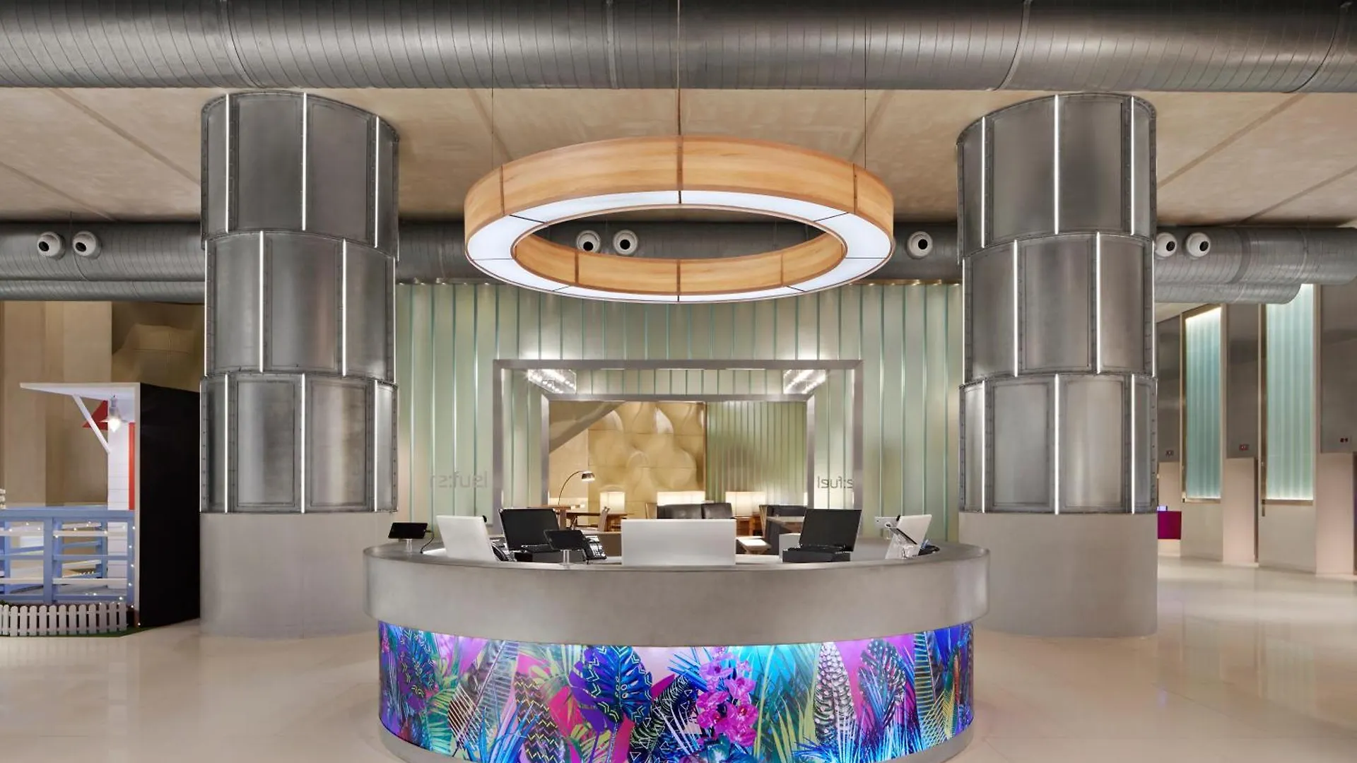 Aloft Kuala Lumpur Sentral Hotel